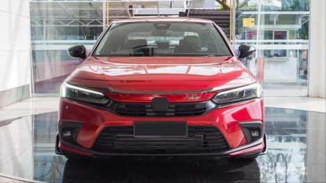 HONDA CIVIC FE1 2022 IÇIN UYUMLU PANJUR ÜST TRIM - PIANO BLACK